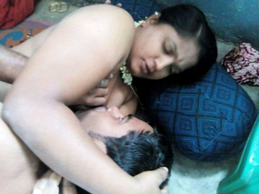 Necked Manipuri Girl Having Sex.