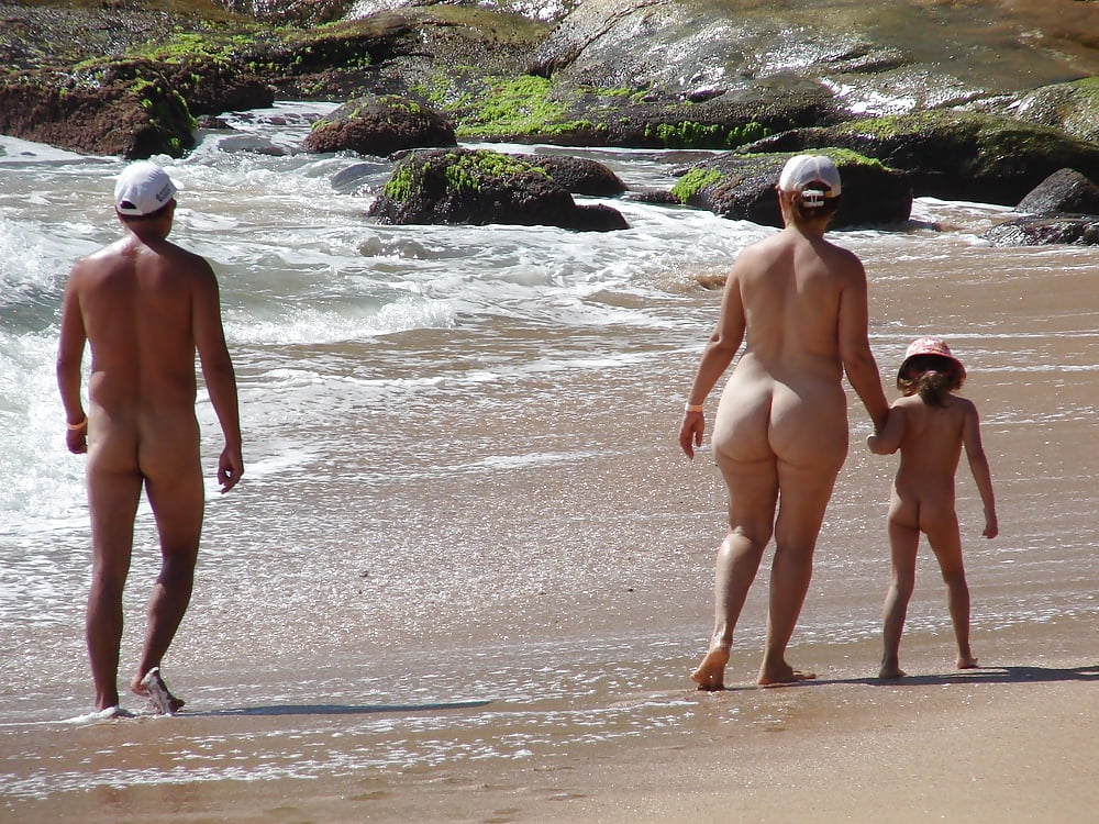 Nude family pics