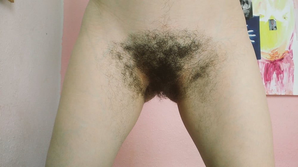 Hairy escort free porn photo