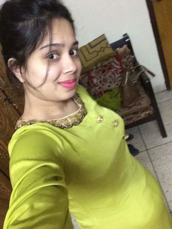 Pooja Indian Desi Hairy Wife Nude Selfie Pics My XXX Hot Girl