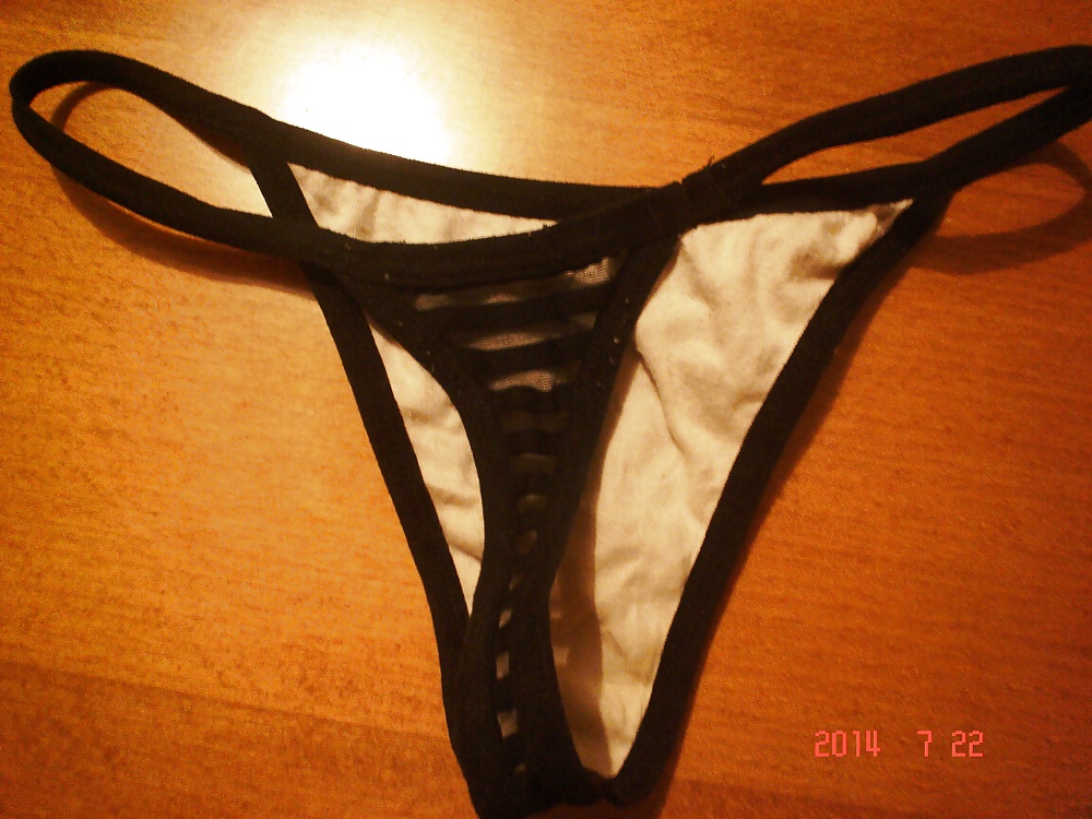 very, very little black thong my SD porn pictures