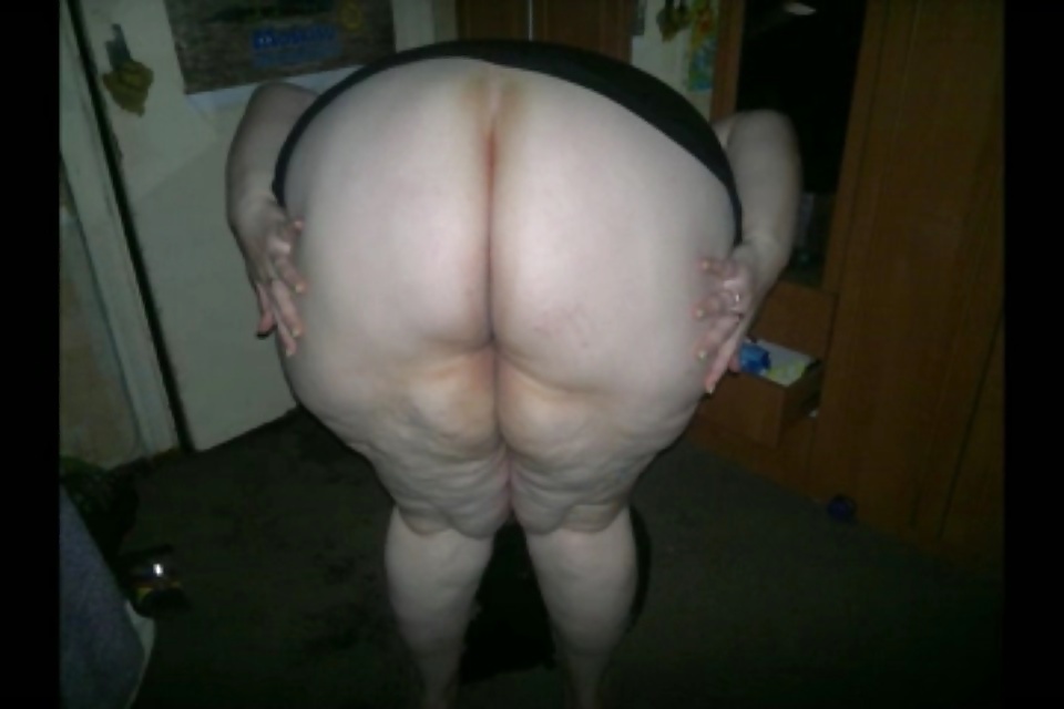 Big Ass Bbw Fat Mom Bending Over 2 Pics Xhamster