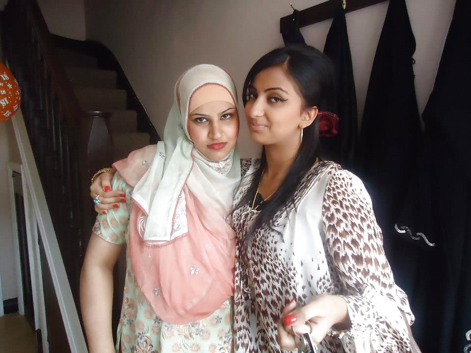 UPDATED Clothed Hijabi Indian Paki Arab Teens UK Bengali porn pictures