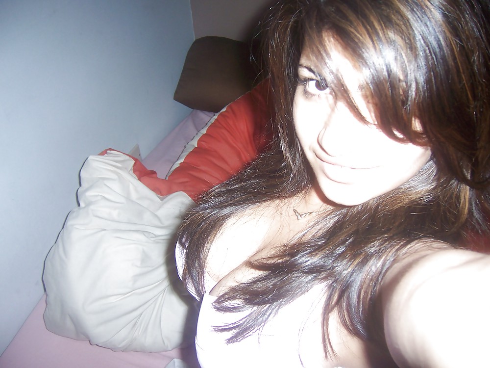 selfshot pakistani gal from london porn pictures