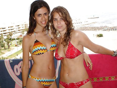 Teens in South Beach porn pictures