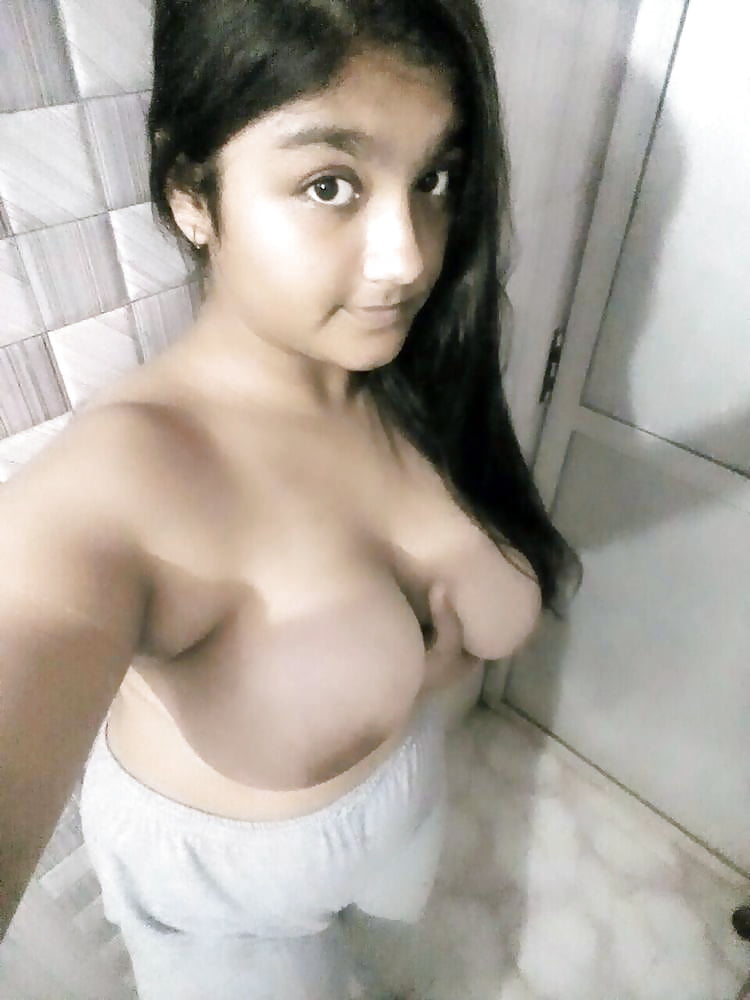 Teen Desi Nude Selfie 22 Pics