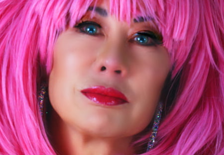 shes pink and loving the color of her sexyiness         