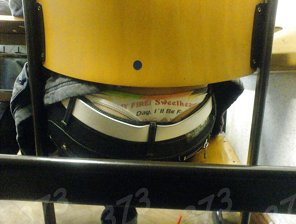 Candid young slut : students porn pictures