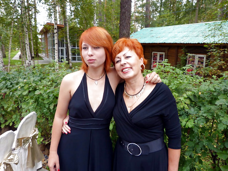 Russian Mothers&Daughters! Amateur Mixed! porn pictures