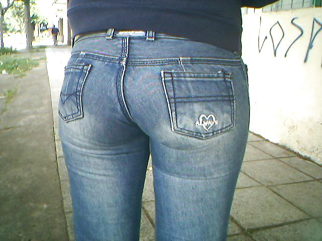 Beautyful asses in jeans - outdoor porn pictures