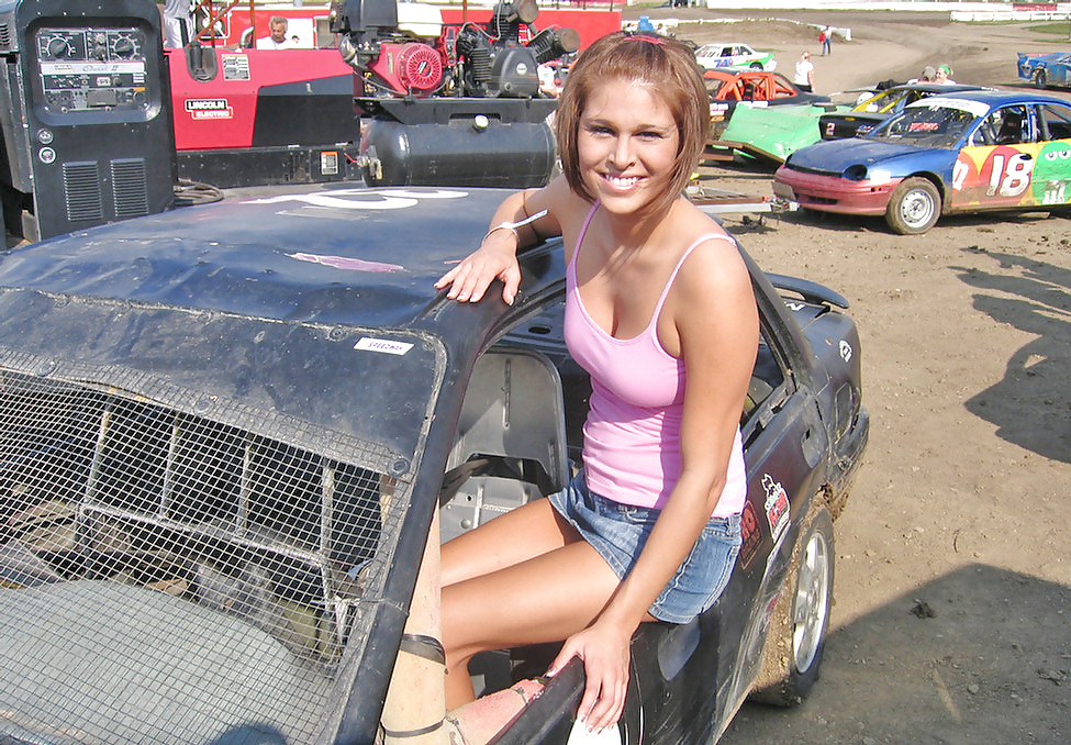 DERBY DELIGHT porn pictures