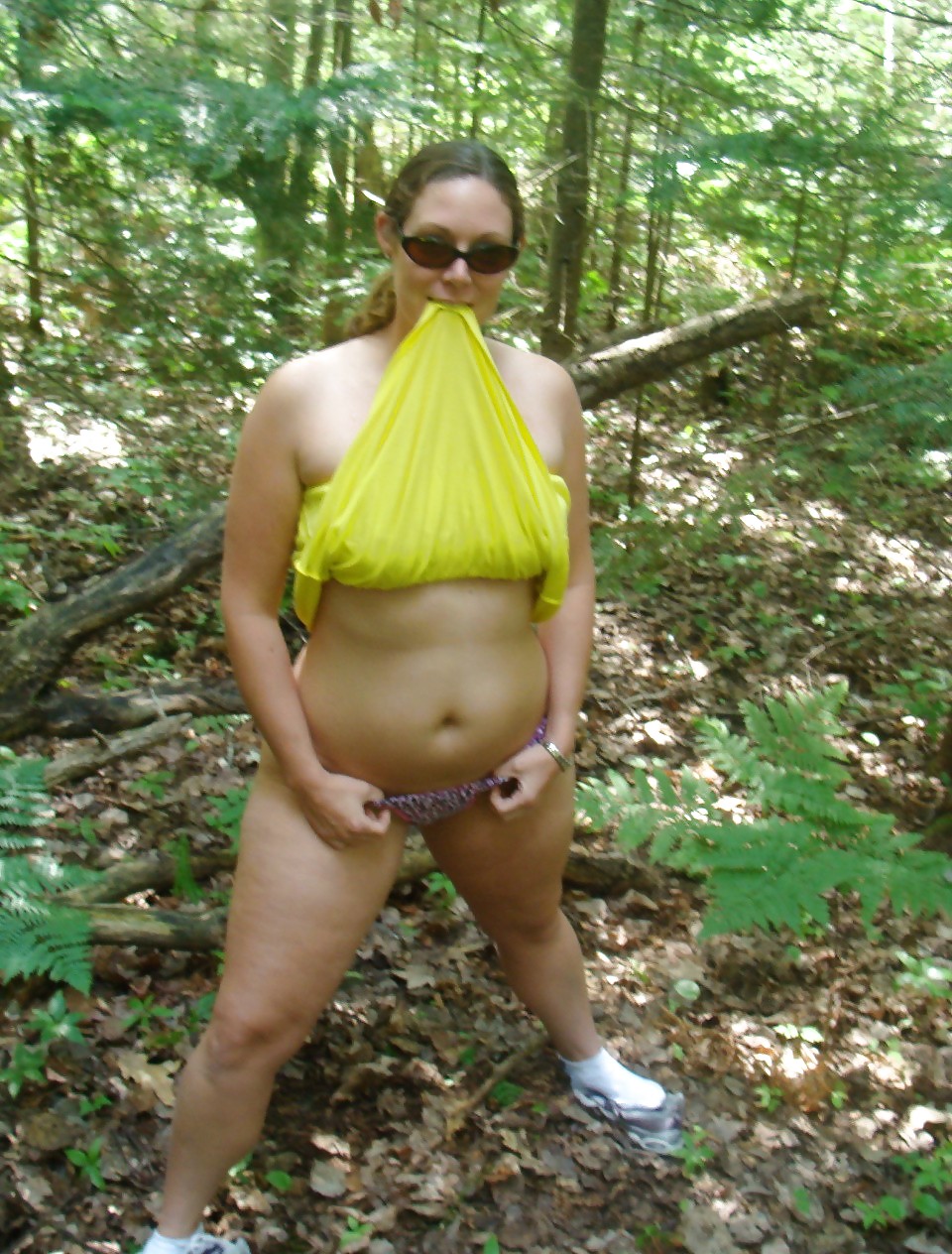 Chubby Milf in the forest porn pictures