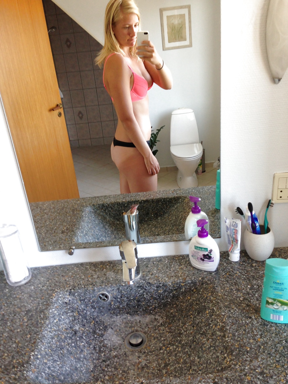 Set 01 - Blondine porn pictures