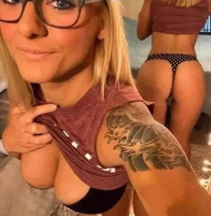 Random Facebook Sluts - 10 Photos 