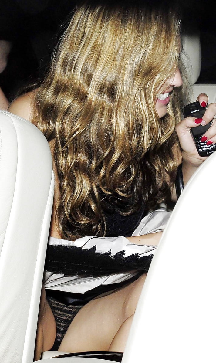 Oops...! 152 porn pictures