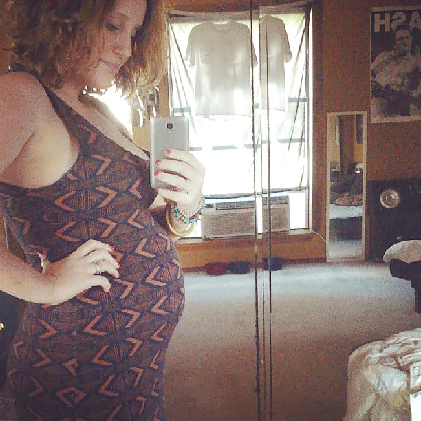 Random pregnant redheads porn pictures