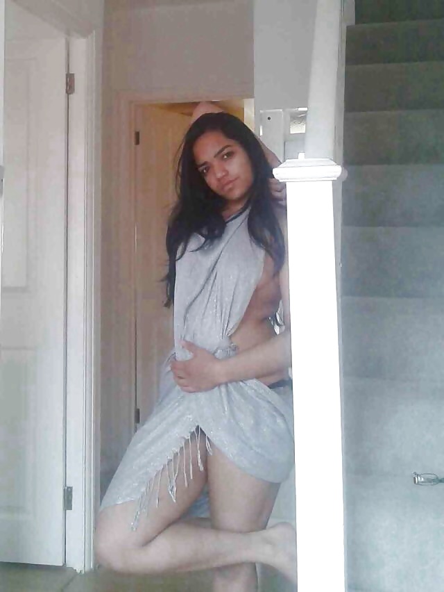 GORGEOUS DESI! porn pictures