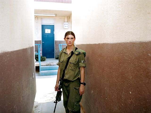 Israeli Army Girls (Non-Nude) porn pictures