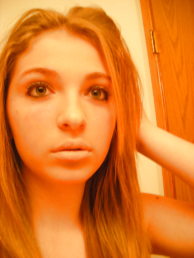 Silly Skinny Small Tits Selfshot Sylvia porn pictures