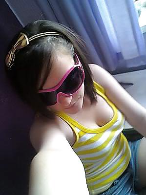 lilSocial Network Tramps & Heart Breakers porn pictures