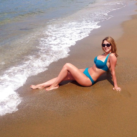 White girl Marina and her big boobies on the beach