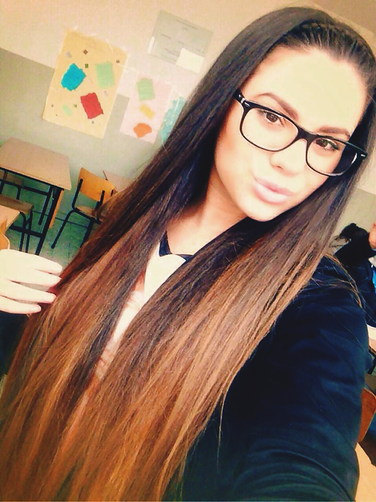 Flexible Bulgarian Slut Vanina porn pictures