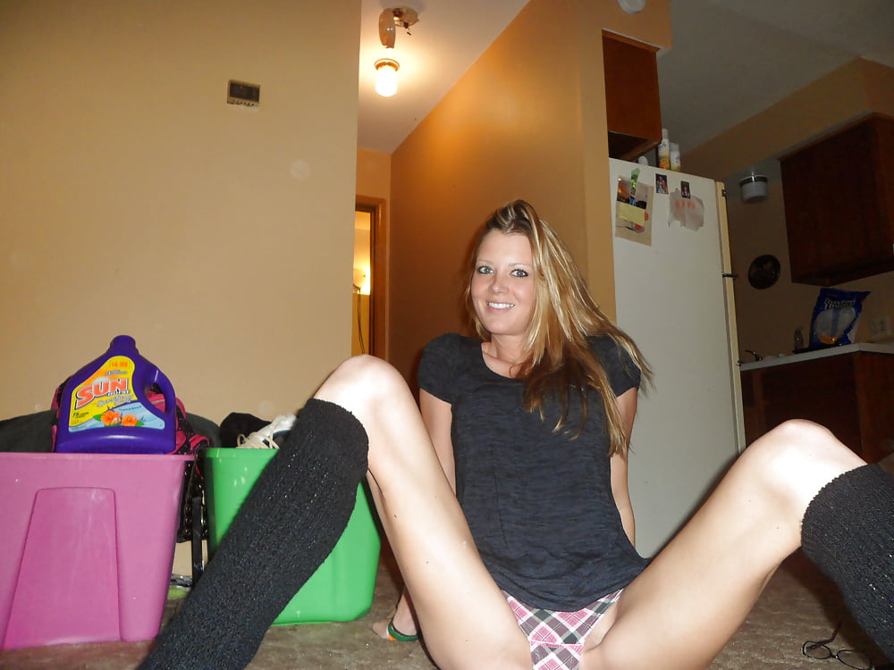 amateur blonde porn pictures