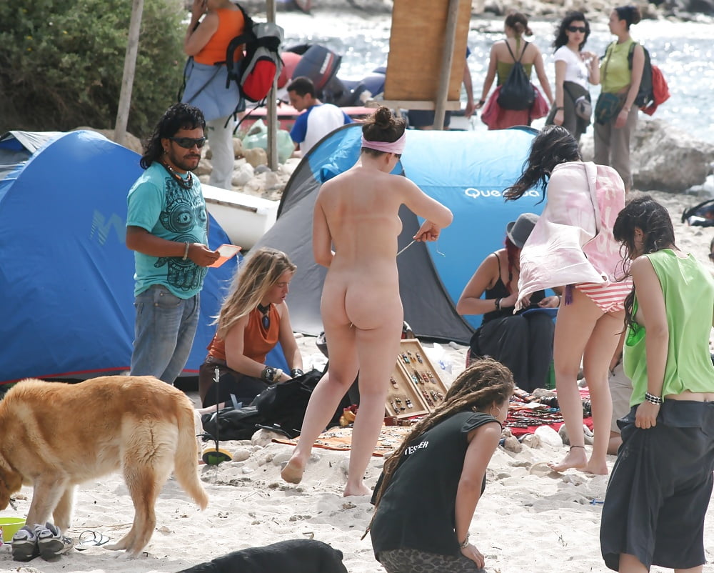 Brave girls are only one nude at beach porn pictures