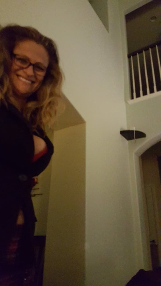 Milf with fake boobs exposed - 49 Photos 