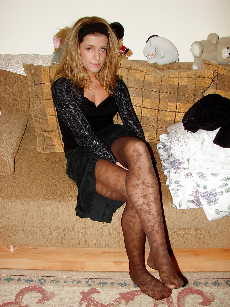 Hot pantyhose babes 15 porn pictures