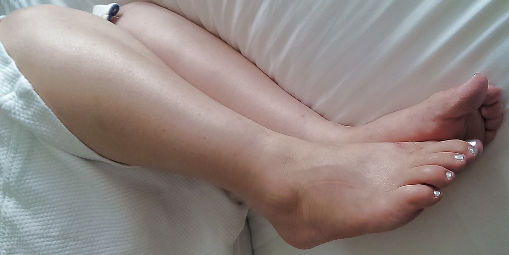 My wife's pretty legs and feet porn pictures
