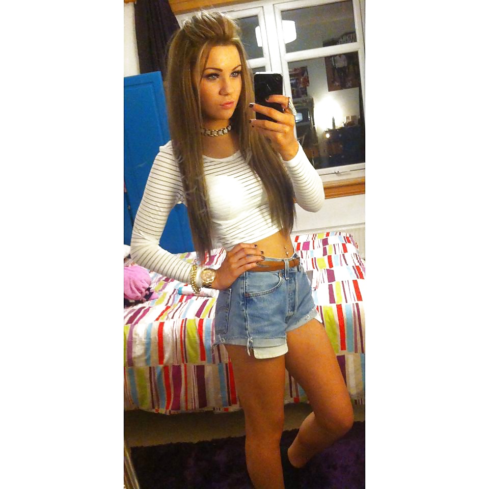 Hot Facebook Teenagers porn pictures