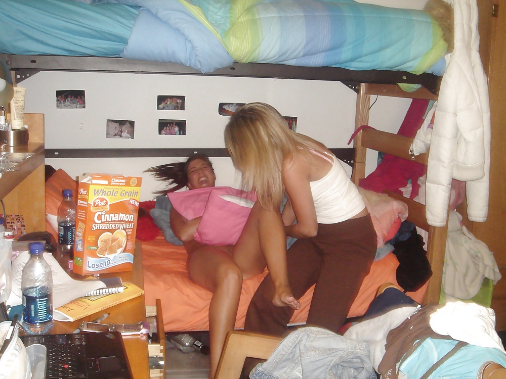 Cute Teens 5 (18+) porn pictures