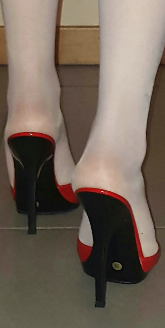 Nylonheels Nylonheels