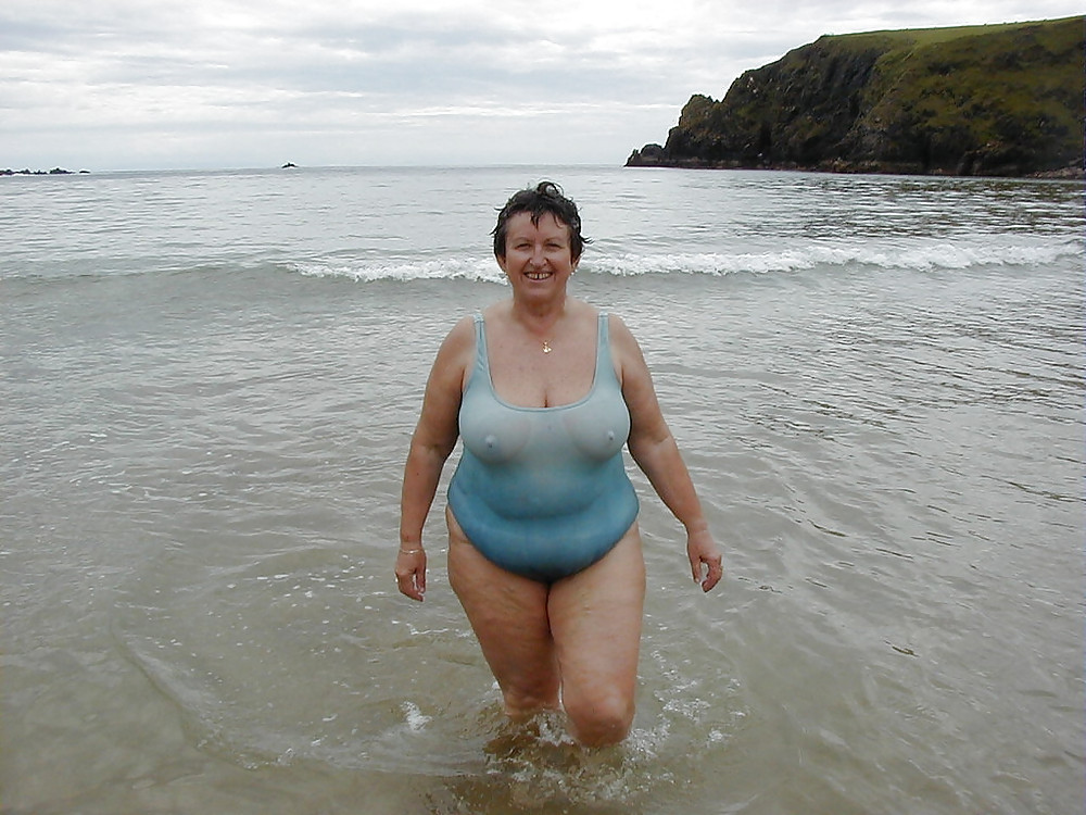 Older women in swimsuit. porn pictures