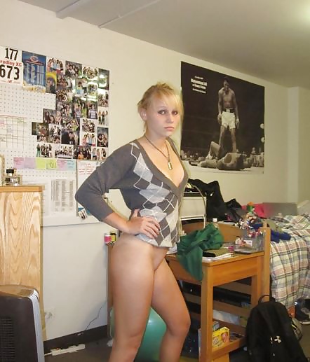 Blonde Teen porn pictures