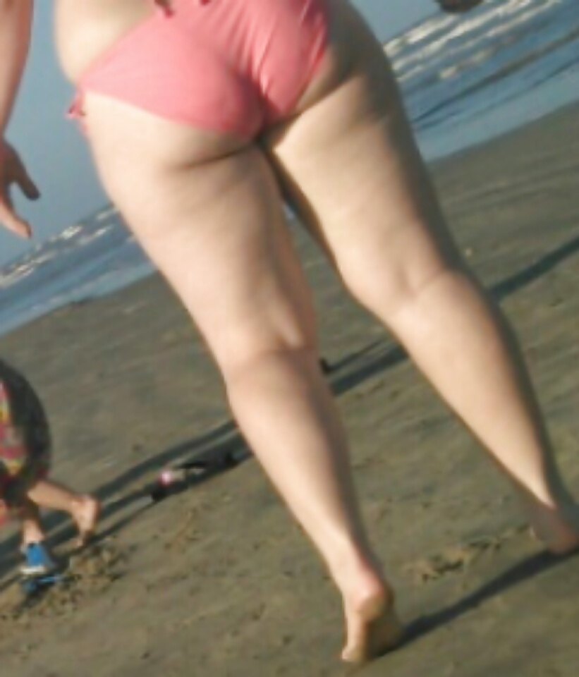 white girl had an ass!! porn pictures