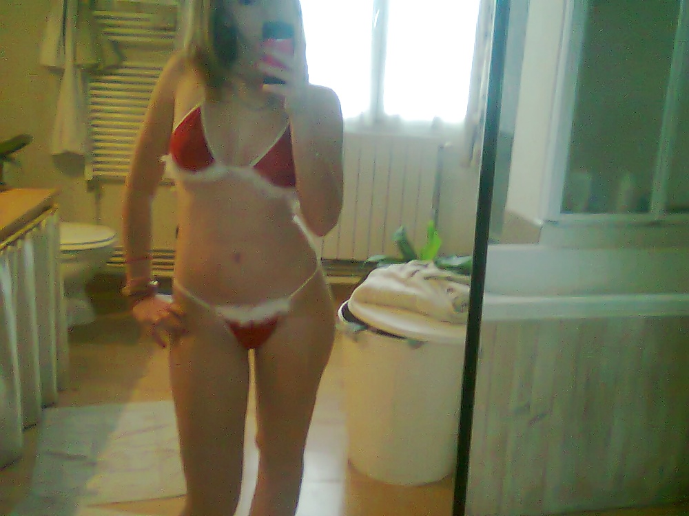 German Selfshot Teen porn pictures