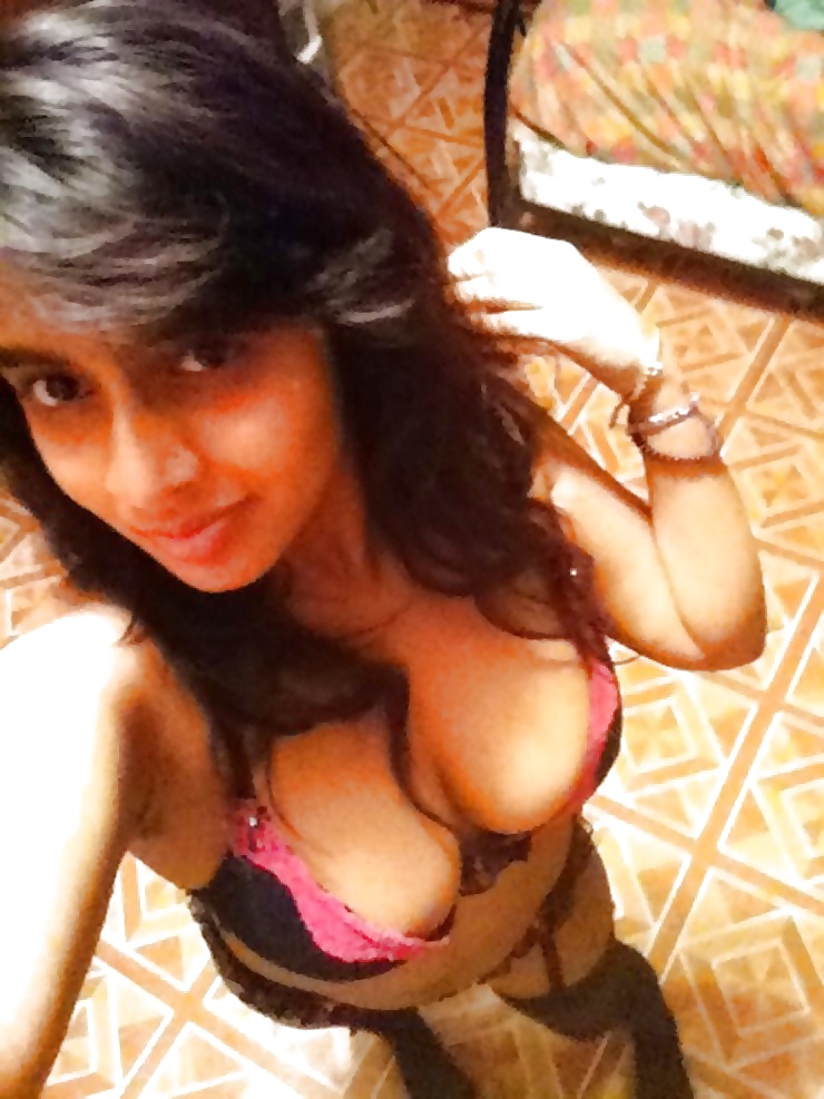 Hot Indian teen Pussy porn pictures