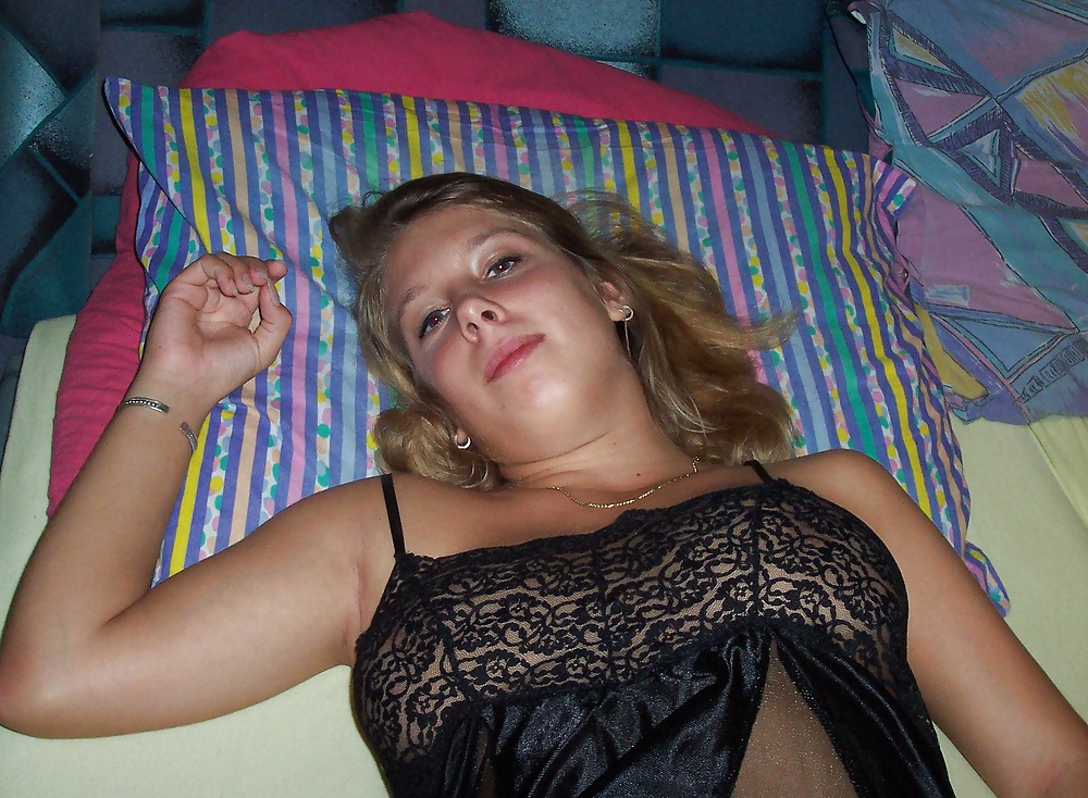Blond in underwear porn pictures