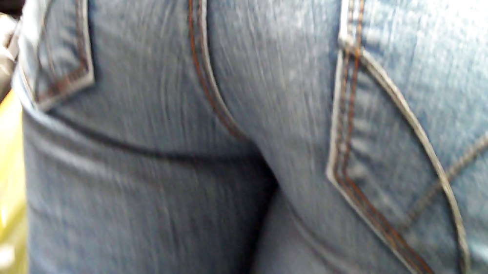 Butts ass & rear ends in tight blue jeans porn pictures