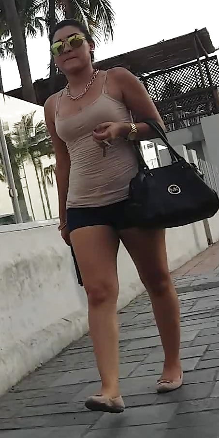 Voyeur streets of Mexico Candid girls and womans 14 porn pictures