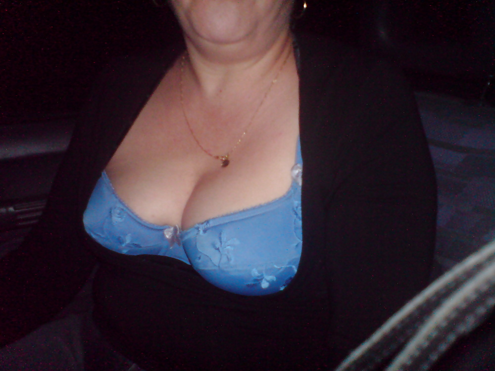 49 yo from Poland in bra porn pictures