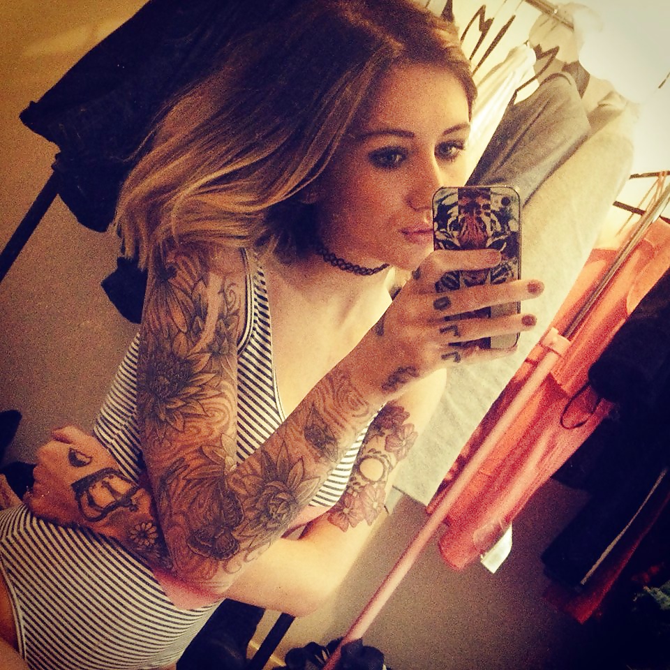 paige blonde inked tattooed slut uk chav sexy thin porn pictures