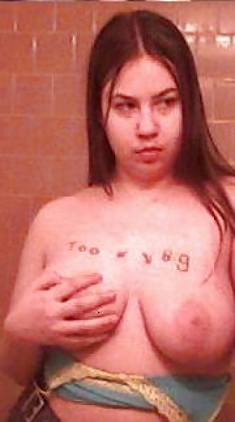 Trashy Selfshot Teen Girl porn pictures