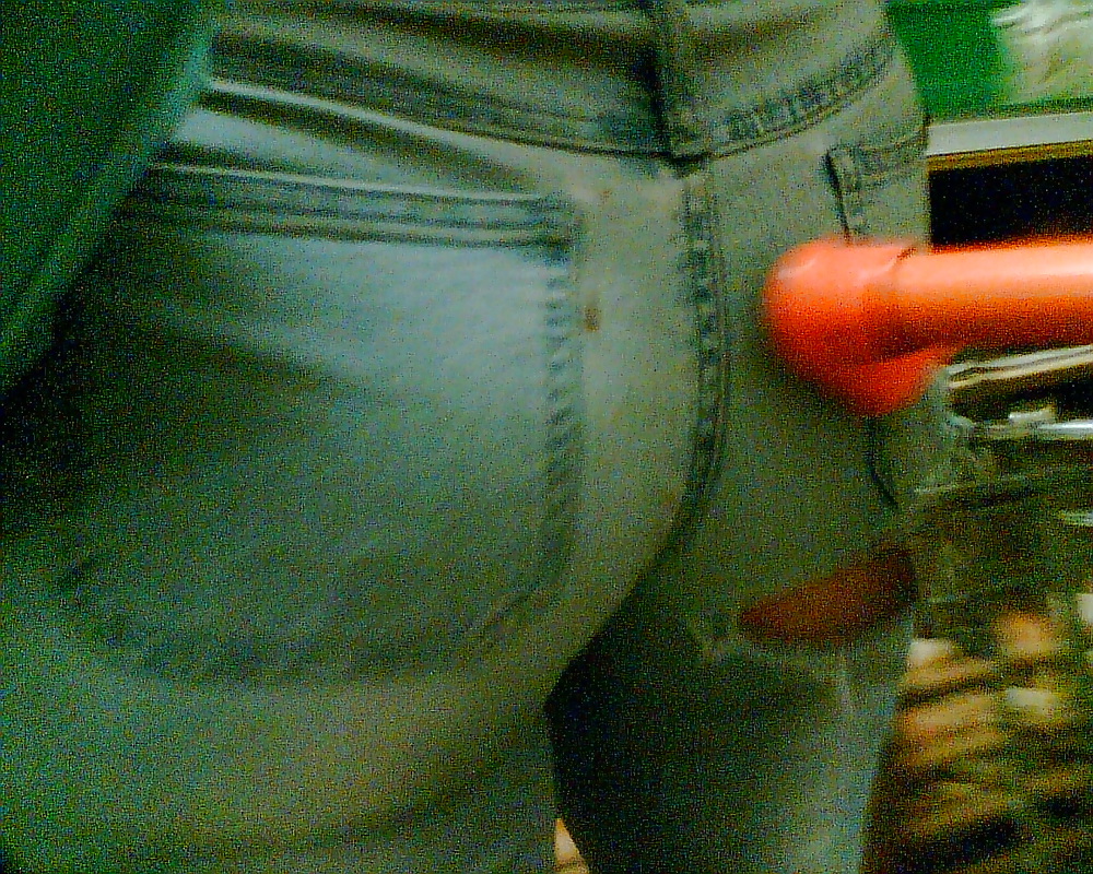 Shoppers ass in tight jeans porn pictures