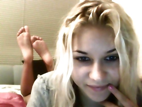 Sexy Teen's Feet porn pictures