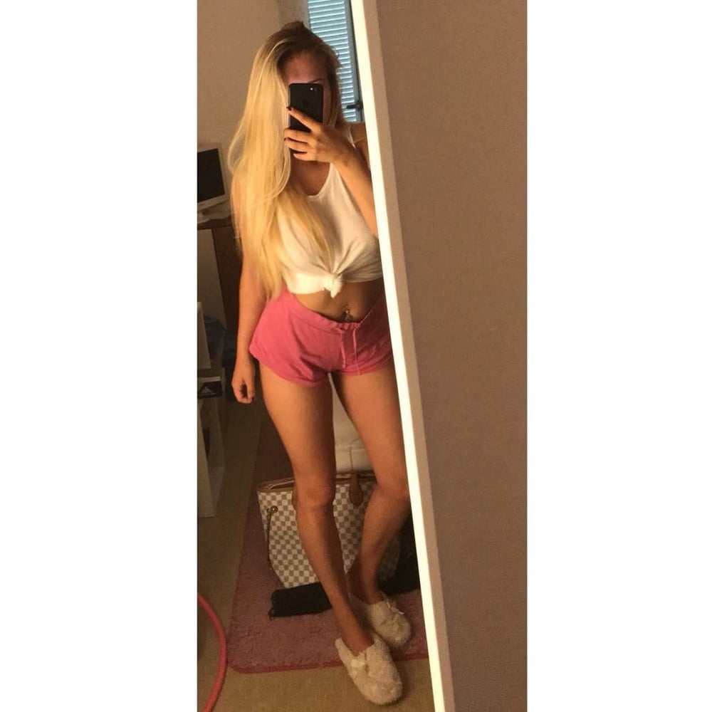 Hot teen Katie with big tits and ass porn pictures