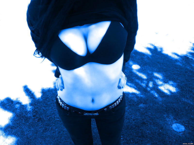 Amateur Brunettes porn pictures