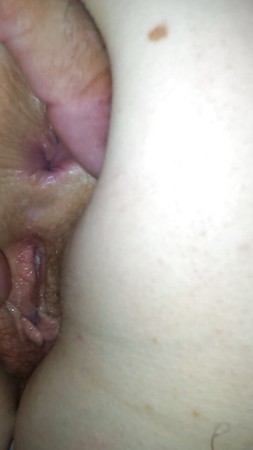 Wife in bed i lick her ass and fingering her